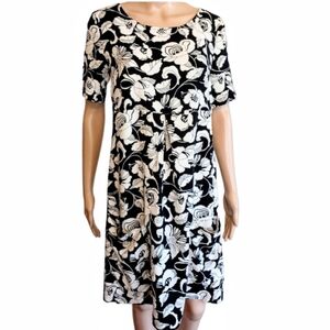 Charming Maeve Smock Pocket Dress